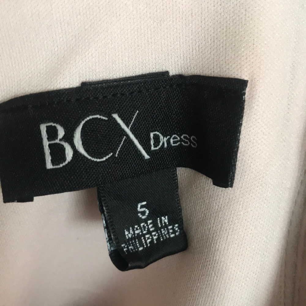 Very cute dress! Good for a fancy event! - Picture 2 of 3